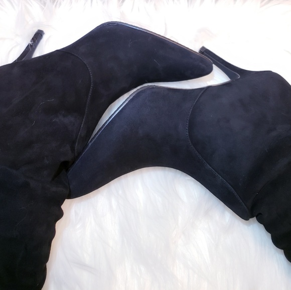 STUART WEITZMAN LAFAYETTE BLACK SUEDE BOOTS - Picture 6 of 8